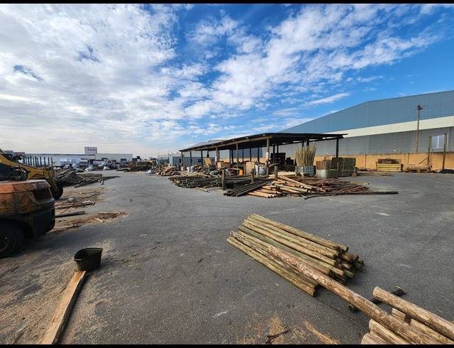 4,000M² INDUSTRIAL YARD TO LET IN ROODEKOP